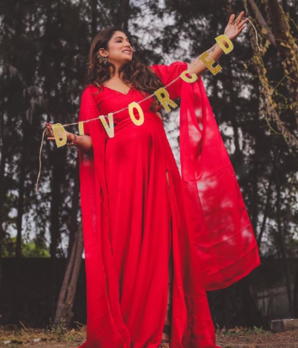 Mullum malarum serial actress shalini Emotional interview 