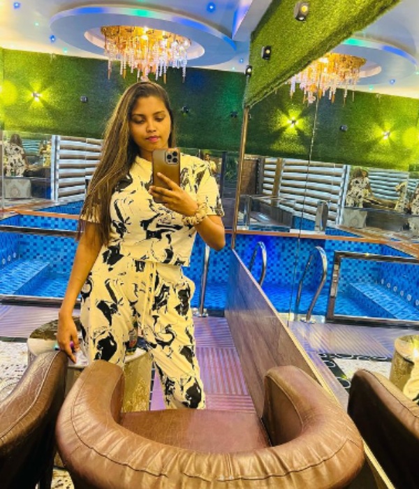 tik tok elakkiya stunning pics trending on social media 