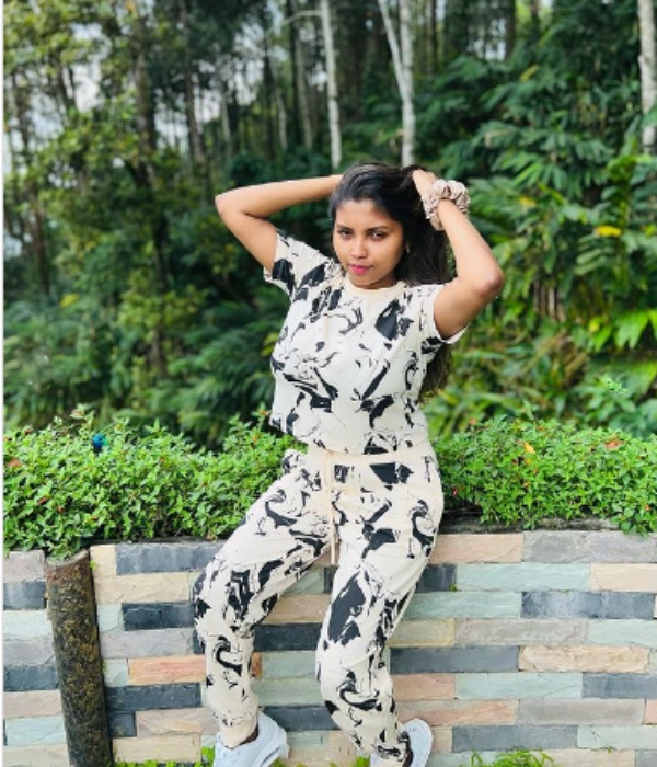 tik tok elakkiya stunning pics trending on social media 