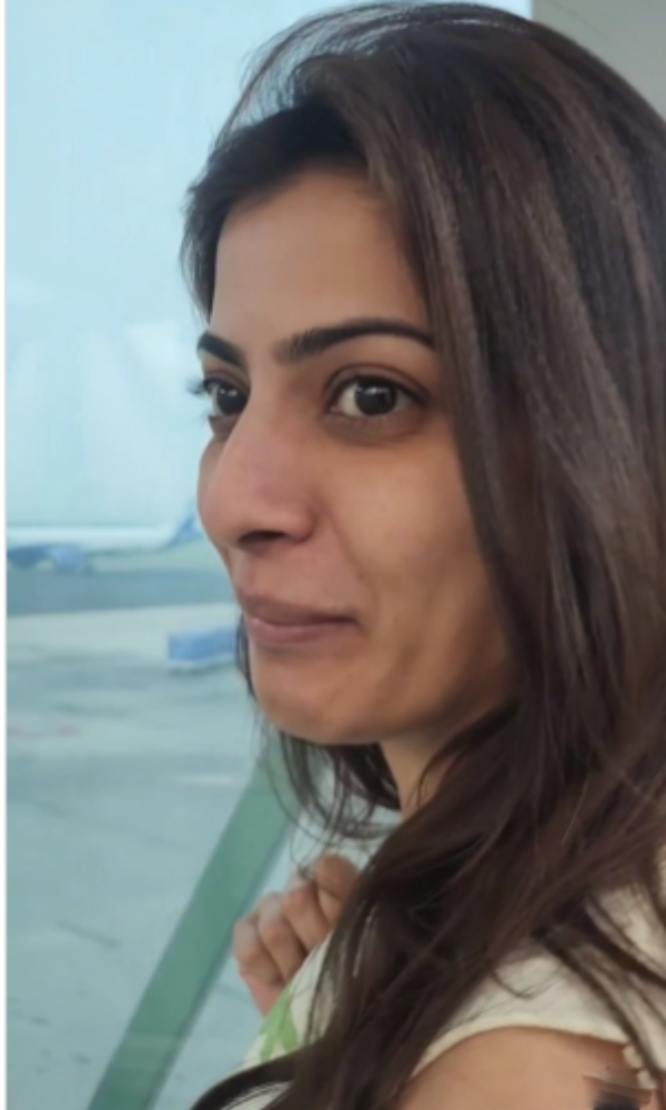 Actress Varalaxmi Sarathkumar expressed gratitude on finishing 50 movies Actress Varalaxmi Sarathkumar expressed gratitude on finishing 50 movies