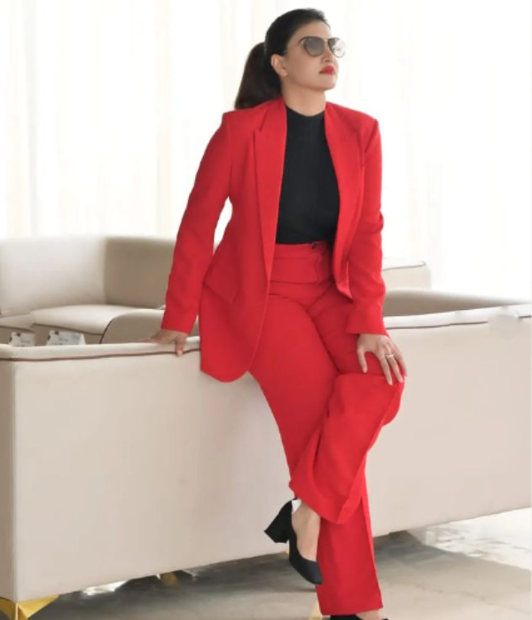 Honey Rose stuns her fans with royal red blazer and shares the super video 