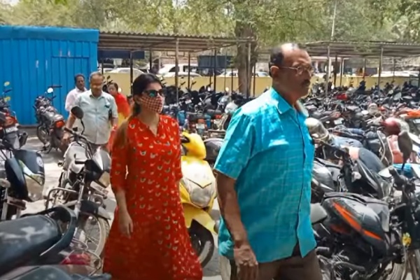 Actress Yashika Anand appears in court in Chengalpattu for car accident case