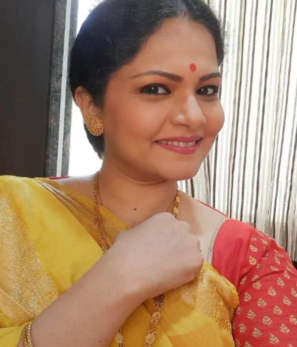 Shiva Manasula Sakthi Actress Anuya Bhagwat Latest Photos