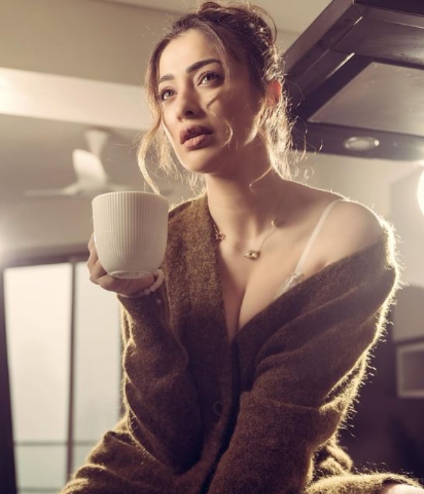 Actress Raai Laxmi new photoshoot pictures gets more likes