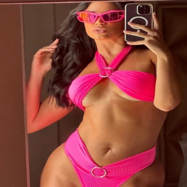 Ivana Knoll latest hot pink bikini photos storms internet 