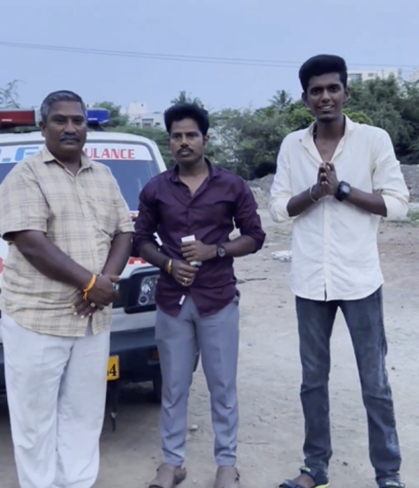 Vijay television bala gifted ambulance to old age home on his birthday