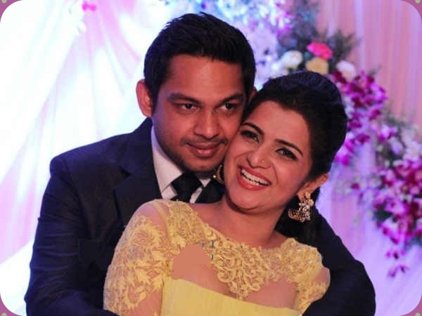 Bayilvan Ranganathan Speaks about Anchor DD Divya Dharshini 