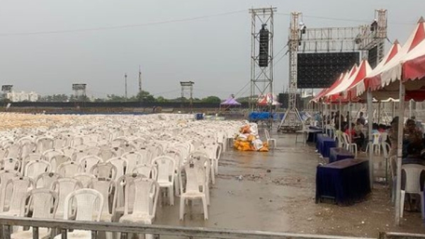 AR Rahman announced that Due to Heavy rain his Marakkuma nenjam chennai concert postponed