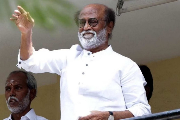 Rajinikanth Advices To Santhanam At Enthiran Shooting Spot 