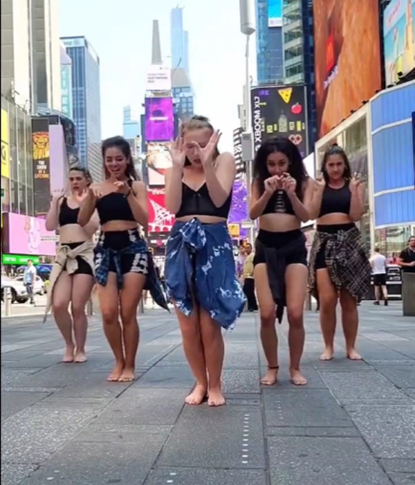 Jailer movie Kavaala song trending worldwide and gets 100 M views in Youtube Jailer movie Kavaala song trending worldwide and gets 100 M views in Youtube