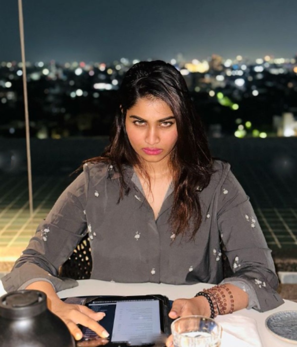 Shivani Narayanan playing horse game and dashing car video grabs fans attention