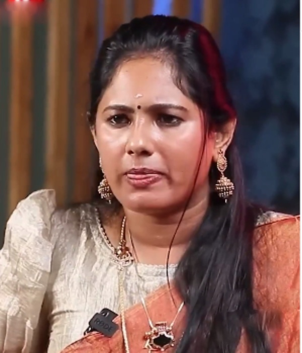 Serial actress Rekha Nair talk about woman wearing dress style Serial actress Rekha Nair talk about woman wearing dress style