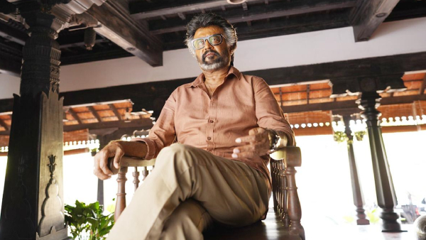 Rajini fans are saying that Vijay fans are deliberately spreading negative reviews for Jailer 