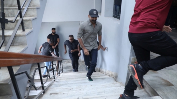 actor dhanush watching jailer movie video trending in social media