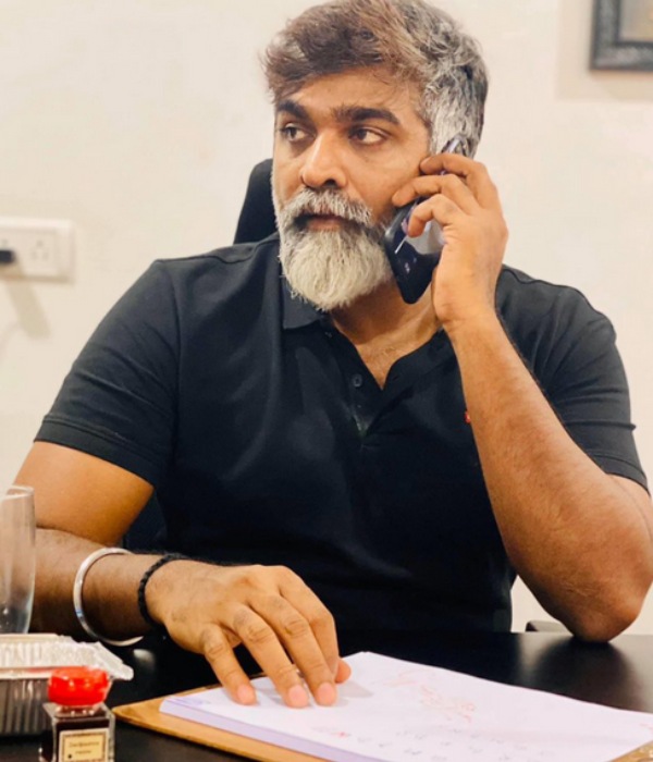 Actor Shah rukh khans Jawan movie new poster released by the team