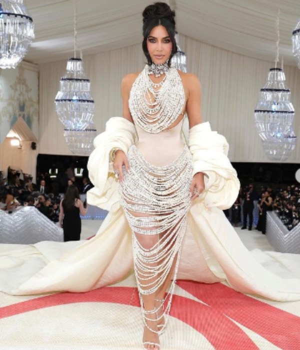 Nora Fatehi body hugging dress stuns fans and grabs Kim Kardashian comments 