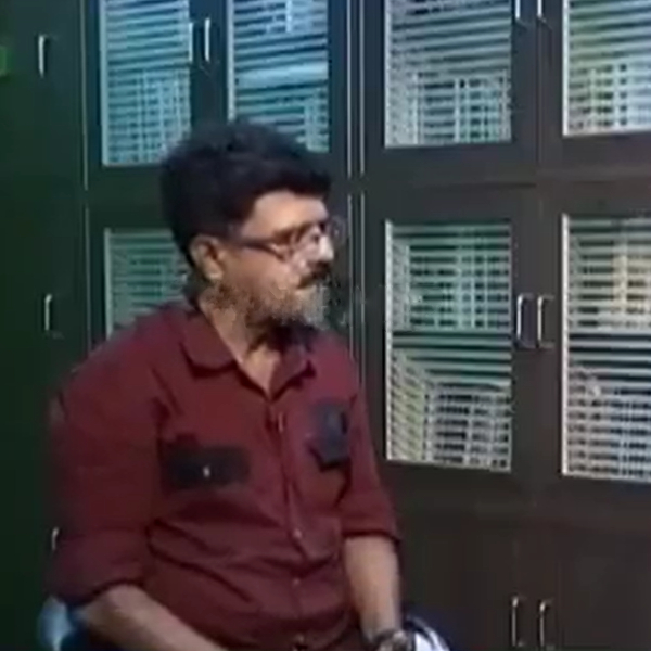  Super Star: Valai Pechu Bismi opined that Vijay is fit for the Superstar title