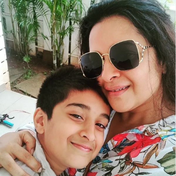 Minnale heroine Reema sen son photos trending on social media