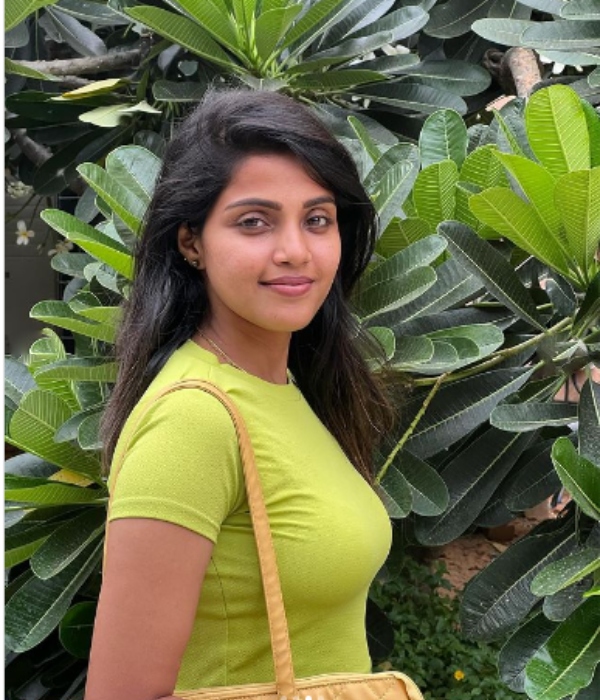 vijay Television Muthazhagu serial actress vaishali meet car accident