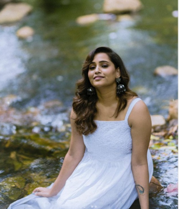 Bigg Boss Tamil 7 most expected contestant Jacquline latest photoshoot phots stuns fans 