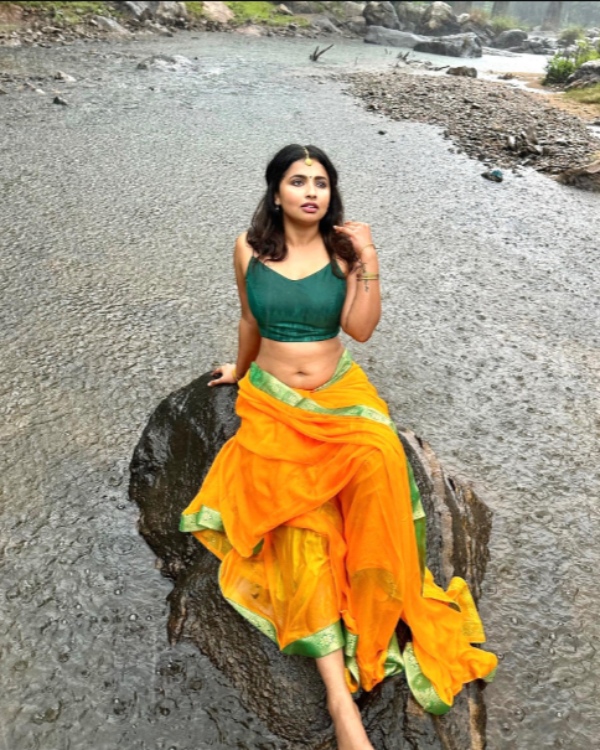 Actress Anicka Vikhraman latest photos trending on social media