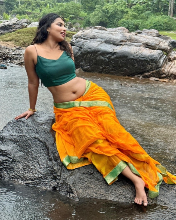 Actress Anicka Vikhraman latest photos trending on social media