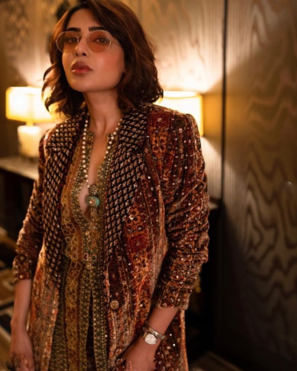 Actress Samantha has gone to America for myositis treatment 