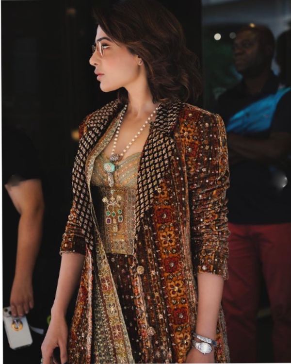 Actress Samantha has gone to America for myositis treatment 