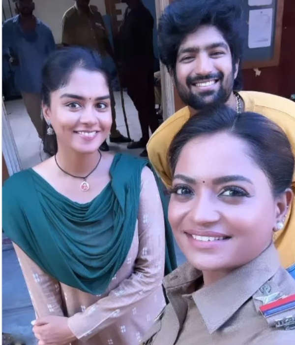  Ilayarajas daughter-in-law Actress Haasini to debut in Mahanadi serial