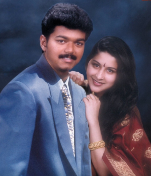 Thalapathy fans trending Sangeetha hashtag and celebrates Vijays wedding anniversary
