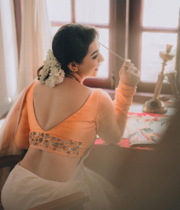 actress nikki galrani onam special photoshoot