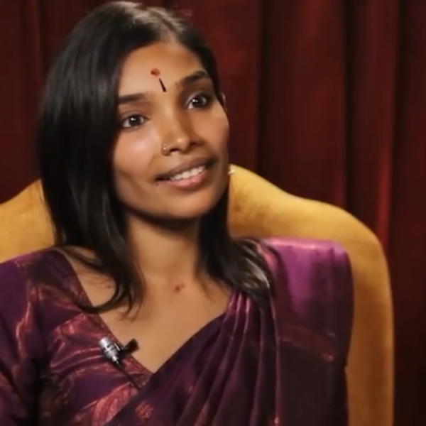 Neeya Naana celebrity has also talked about the discrimination in the life of Mathi in that interview 