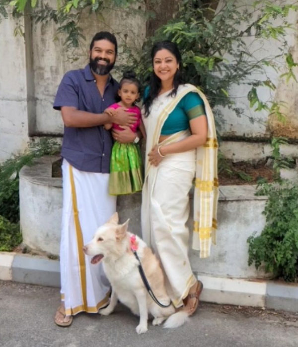 Actress Abhirami Onam festival is being celebrated as a festival Actress Abhirami Onam festival is being celebrated as a festival