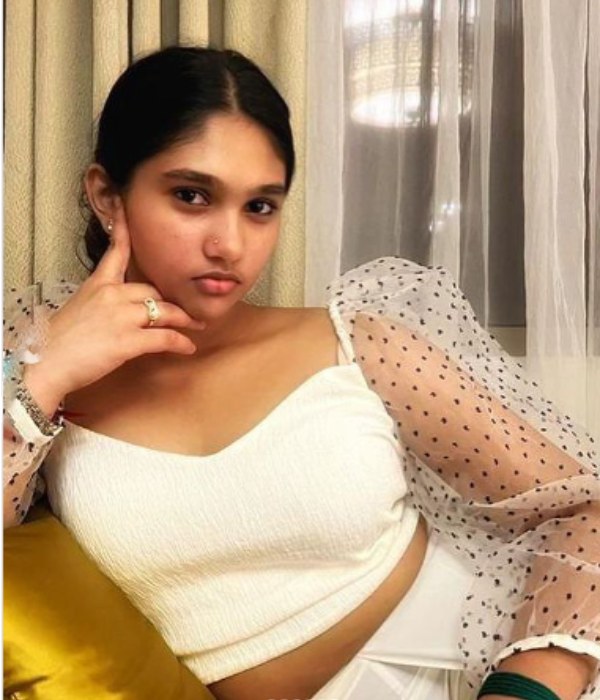 Bigg Boss fame Actress Vanitha Vijayakumar meets Parthiban recently Bigg Boss fame Actress Vanitha Vijayakumar meets Parthiban recently