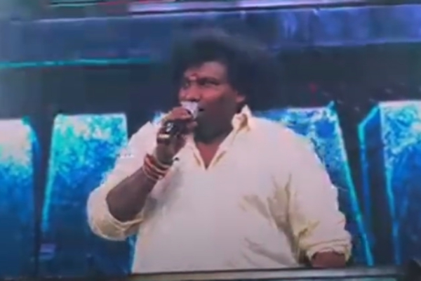 Actor Shah rukh khan says ok for Yogibabu to join in his KKR in IPL Actor Shah rukh khan says ok for Yogibabu to join in his KKR in IPL