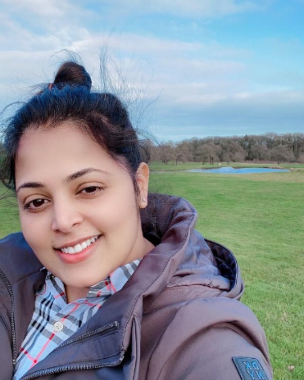 eeram movie actress Sindhu menon latest photos 