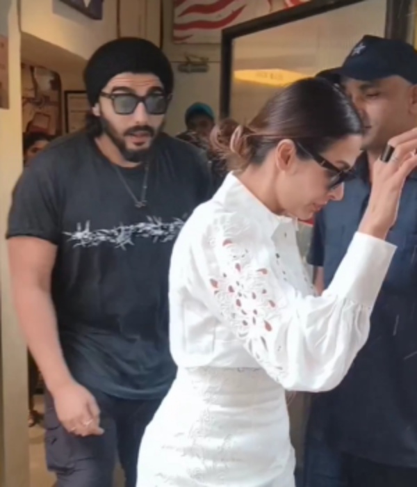 Arjun Kapoor and Malaika Arora spotted recently at Mumbai and dismisses breakup rumours