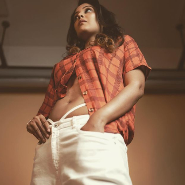 sidhu 12 heroine chandini tamilarasan latest instagram post