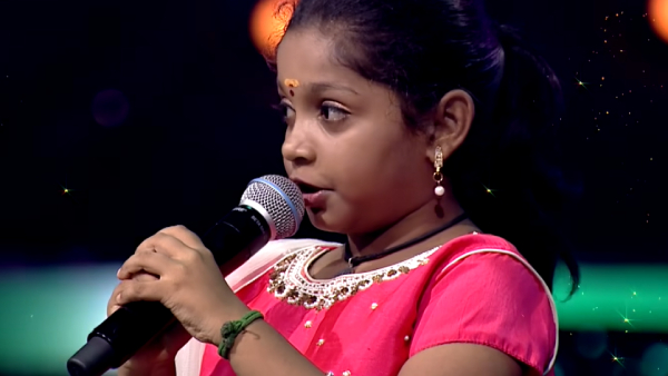 Zee Tamil channels Saregamapa little champs season 3 show Dhakshitha Sree attracts everyone Zee Tamil channels Saregamapa little champs season 3 show Dhakshitha Sree attracts everyone