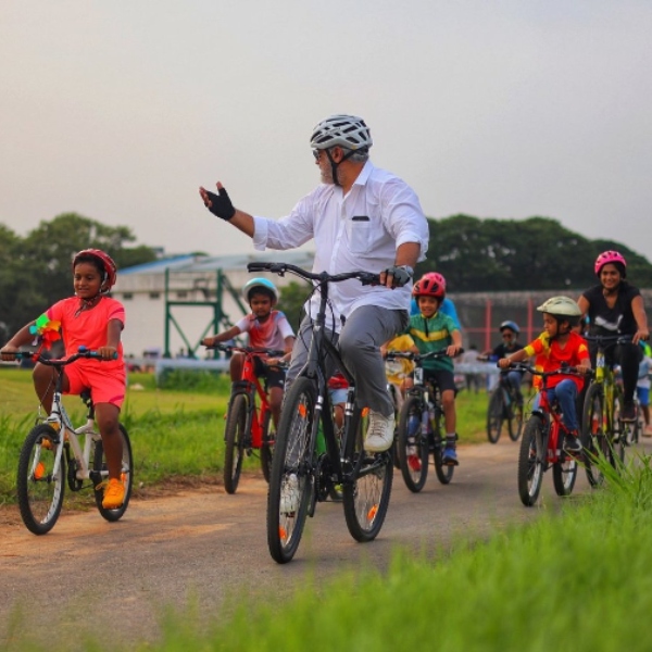  Ajith: Actor Ajiths cycling with the kids Video is trending now