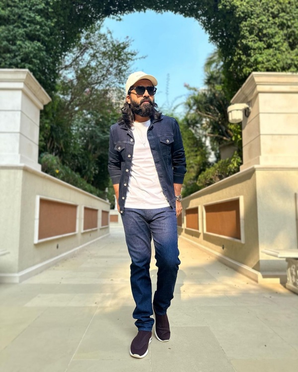 Actor Simbu shares his latest clicks in Instagram 