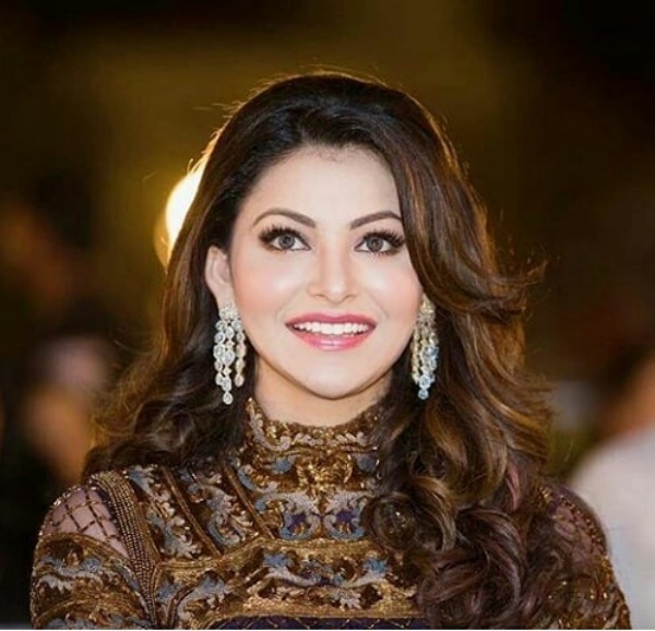 The legend movie actress urvashi rautela gets a salary of 3 crores for an item song