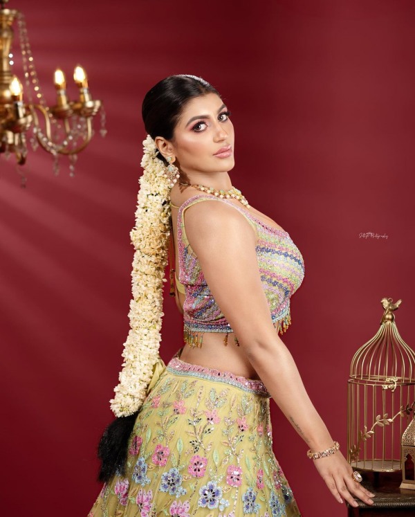 Yashika Anand gets badly trolled for her latest instagram photos