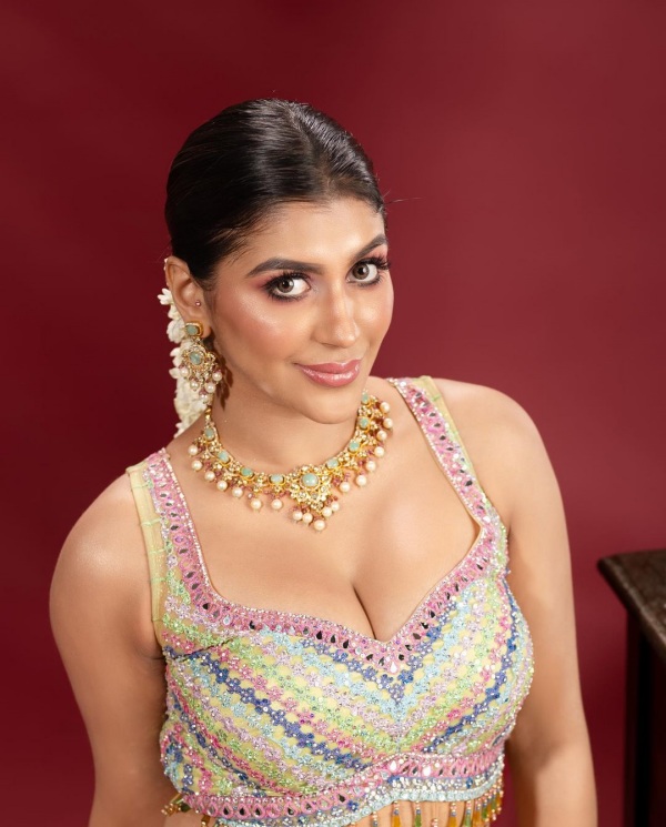Yashika Anand gets badly trolled for her latest instagram photos