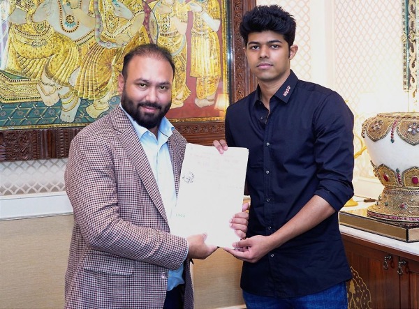 Lyca strictly avoids Vijay son Jason Sanjays plans to rope AR Ameen for music?