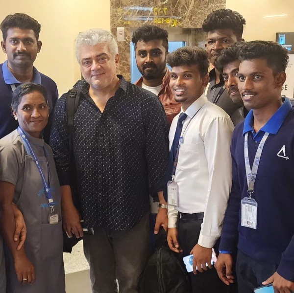  Ajith: Actor Ajiths latest photo with fans is trending 