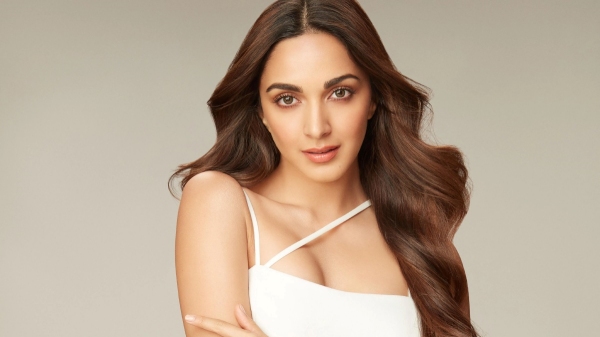 Actress Kiara Advani going to join with Dhanushs Tere Ishk Mein movie in bollywood