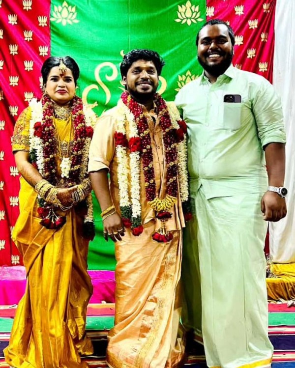 Nanjil Vijayan wedding reception photos trending on social media