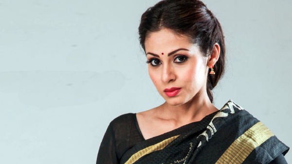 Actress Sadha Shares about her first movie shooting spot experience 