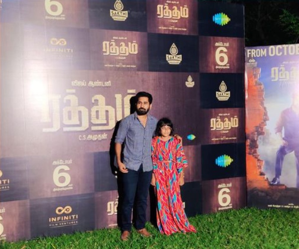  Vijay Antony: Vijay Antony attended the promotion of Raththam with his youngest daughter